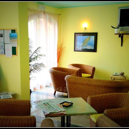 Hotel Mistral Marina di Campo Exteriör bild