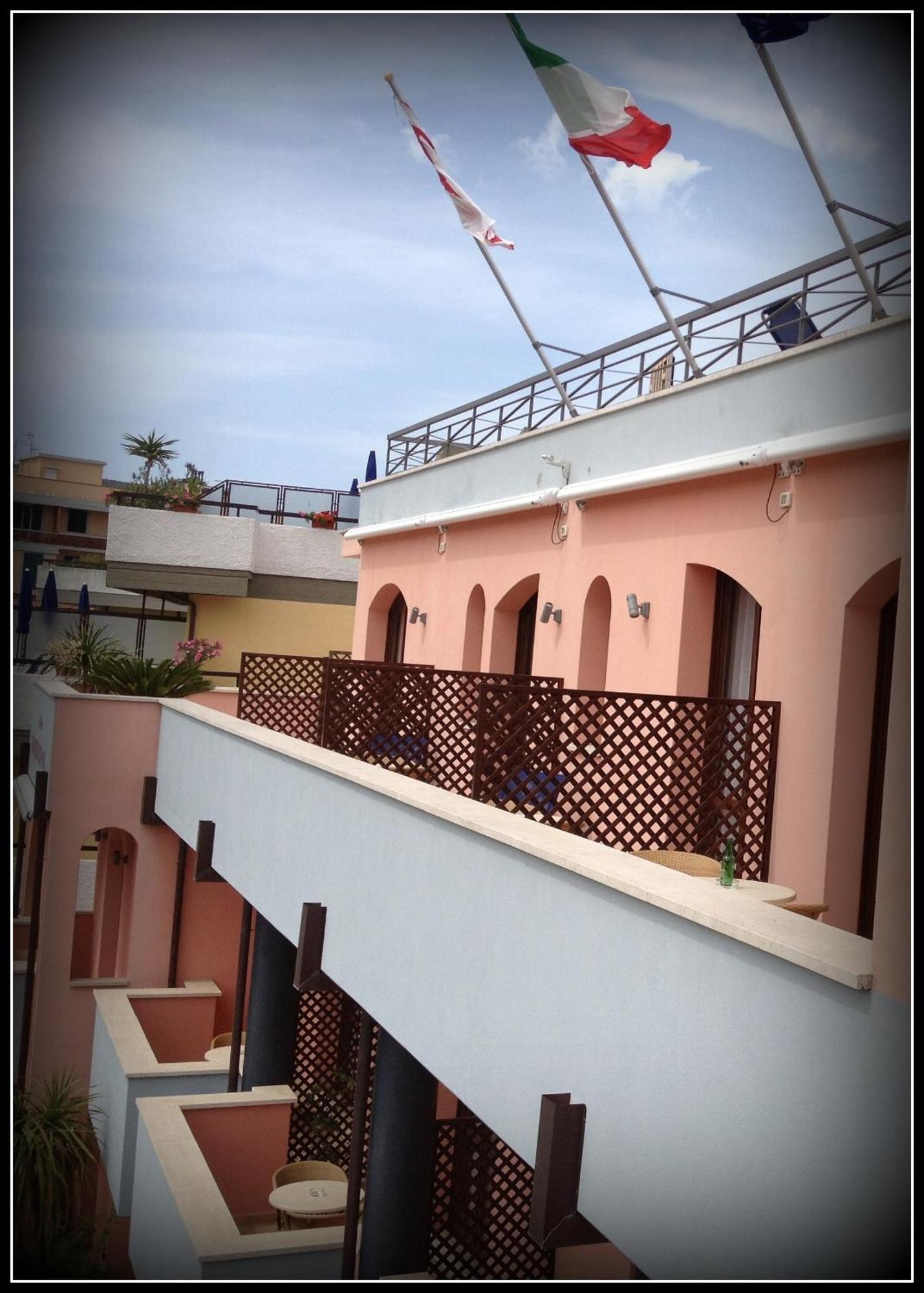 Hotel Mistral Marina di Campo Exteriör bild